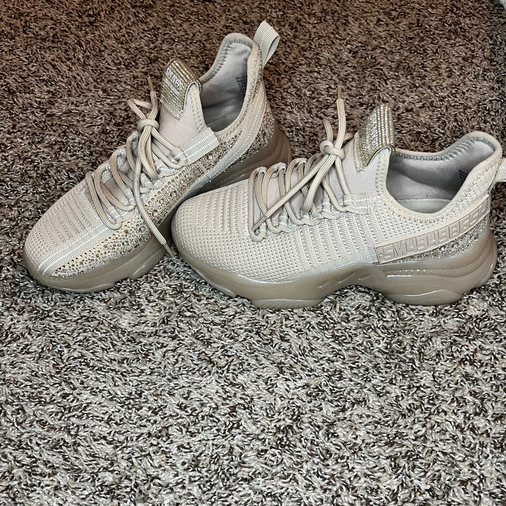 Steve Madden Shoes worn once- like brand new with no blemishes